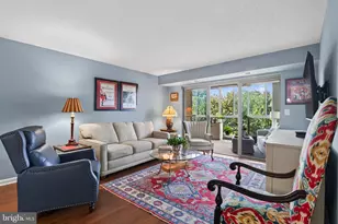 19385 Cypress Ridge Terrace, Leesburg, VA 20176 - Photo 2
