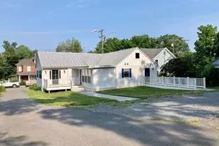 150 N Hatcher Ave, Purcellville, VA 20132 - Photo 1