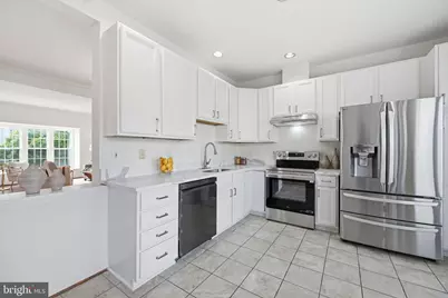 20966 Martingale Square, Sterling, VA 20165 - Photo 8