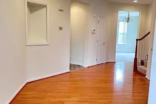 20672 Sutherlin Pl, Sterling, VA 20165 - Photo 2