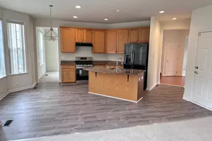 20672 Sutherlin Pl, Sterling, VA 20165 - Photo 4