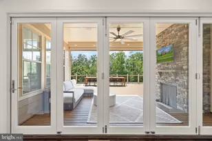 25811 Yellow Birch Ct, Aldie, VA 20105 - Photo 16
