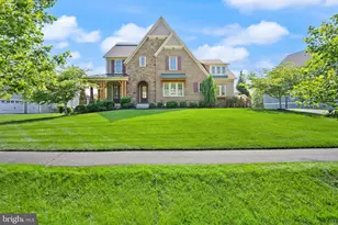 25811 Yellow Birch Ct, Aldie, VA 20105 - Photo 2