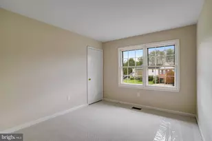 1 Byron Ct, Sterling, VA 20165 - Photo 32
