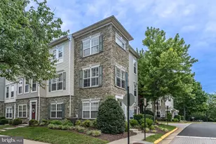 21775 Bancroft Ct, Ashburn, VA 20147 - Photo 2