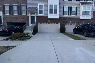 42628 Oak Pk Sq, Ashburn, VA 20148 - Photo 2