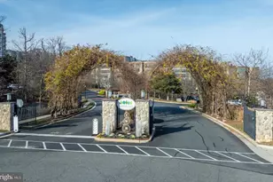 19385 Cypress Ridge Terrace, Leesburg, VA 20176 - Photo 1