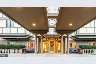 19385 Cypress Ridge Terrace #914, Leesburg, VA 20176 - Photo 2