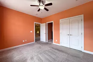 22827 Oakgrove Rd, Sterling, VA 20166 - Photo 16