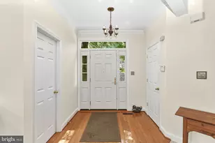 401 Leeds Ridge Ct, Purcellville, VA 20132 - Photo 4
