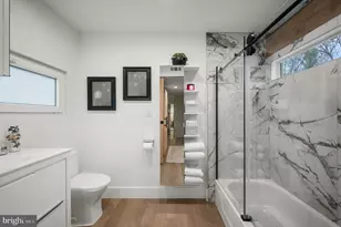 35500 Troon Ct, Round Hill, VA 20141 - Photo 16