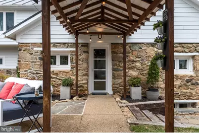 35500 Troon Court, Round Hill, VA 20141 - Photo 2