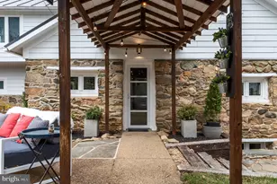 35500 Troon Ct, Round Hill, VA 20141 - Photo 2