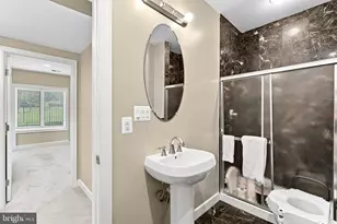18357 Eagle Point Square, Leesburg, VA 20176 - Photo 46