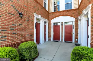 23230 Milltown Knoll Square, Ashburn, VA 20148 - Photo 2