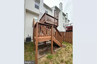 21942 Thompson Square, Sterling, VA 20166 - Photo 32