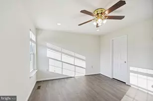 211 Golden Larch Terrace NE, Leesburg, VA 20176 - Photo 10
