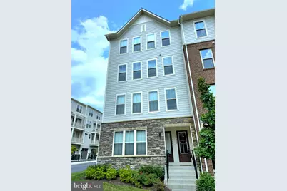902 California Drive NE, Leesburg, VA 20176 - Photo 2