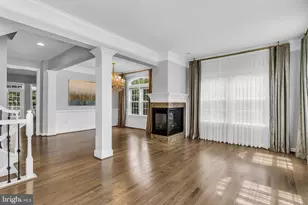 25241 Beach Pl, Chantilly, VA 20152 - Photo 4