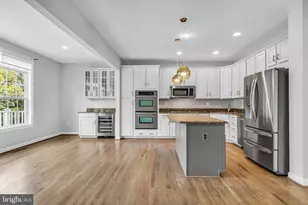 25241 Beach Pl, Chantilly, VA 20152 - Photo 12