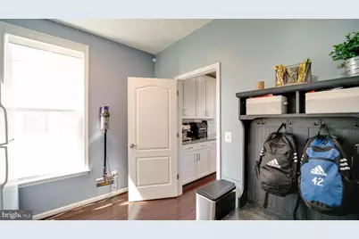 24855 Bradford Forest Drive, Chantilly, VA 20152 - Photo 18