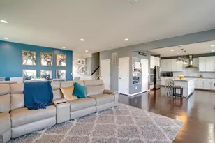 24855 Bradford Forest Dr, Chantilly, VA 20152 - Photo 4