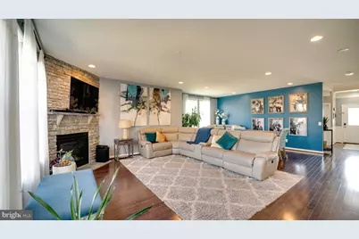 24855 Bradford Forest Drive, Chantilly, VA 20152 - Photo 2