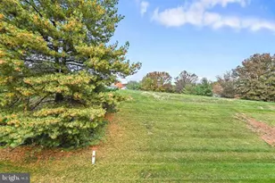 118 Westwick Ct, Sterling, VA 20165 - Photo 2