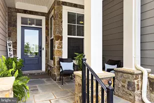 42808 Crane Mdws Sq, Ashburn, VA 20148 - Photo 2