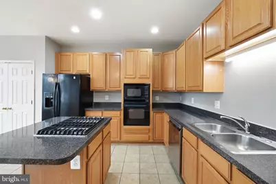 899 Stonefield Square NE, Leesburg, VA 20176 - Photo 12