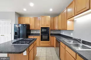 899 Stonefield Square NE, Leesburg, VA 20176 - Photo 12