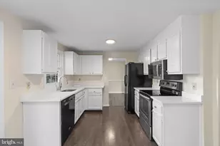 103 N Cameron St, Sterling, VA 20164 - Photo 18