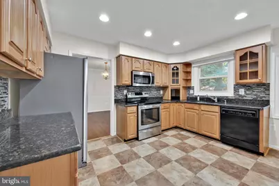 203 Markwood Drive, Sterling, VA 20165 - Photo 12