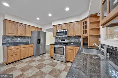203 Markwood Drive, Sterling, VA 20165 - Photo 14