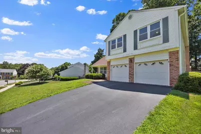 203 Markwood Drive, Sterling, VA 20165 - Photo 4
