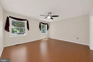 203 Markwood Dr, Sterling, VA 20165 - Photo 22