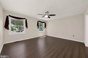 203 Markwood Dr, Sterling, VA 20165 - Photo 24
