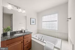 22799 Trailing Rose Ct, Brambleton, VA 20148 - Photo 18
