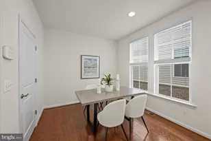 22799 Trailing Rose Ct, Brambleton, VA 20148 - Photo 10