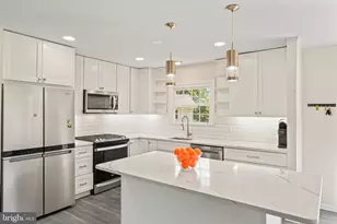 101 Williamsburg Rd, Sterling, VA 20164 - Photo 2