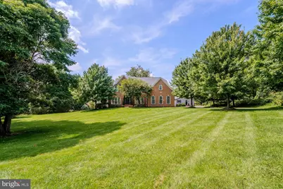 17301 Roundmont Place, Round Hill, VA 20141 - Photo 2