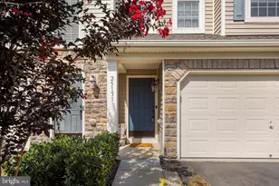 25151 Sweet Myrtle Square, Aldie, VA 20105 - Photo 4