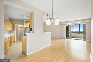19365 Cypress Ridge Terrace, Leesburg, VA 20176 - Photo 2