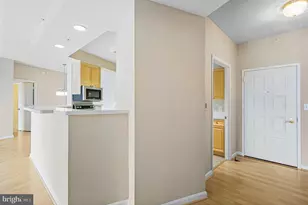 19365 Cypress Ridge Terrace, Leesburg, VA 20176 - Photo 14