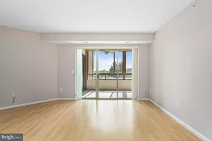 19365 Cypress Ridge Terrace, Leesburg, VA 20176 - Photo 12