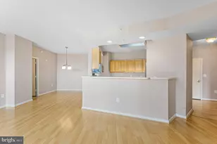 19365 Cypress Ridge Terrace, Leesburg, VA 20176 - Photo 18