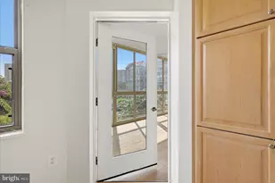 19350 Magnolia Grove Square, Leesburg, VA 20176 - Photo 24