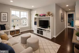 22421 Verde Gate Terrace, Brambleton, VA 20148 - Photo 4