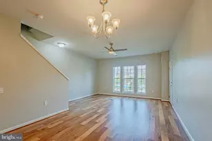 42677 Wardlaw Terrace, Ashburn, VA 20147 - Photo 4