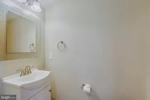 42677 Wardlaw Terrace, Ashburn, VA 20147 - Photo 12